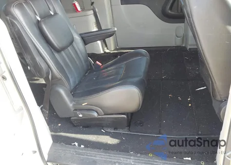 2011 Chrysler Town & Country Touring-L z USA, uszkodzony, nr VIN 2A4RR8DGXBR703420